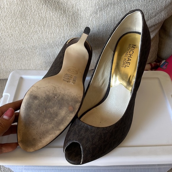 Michael Kors Heels - Picture 2 of 3